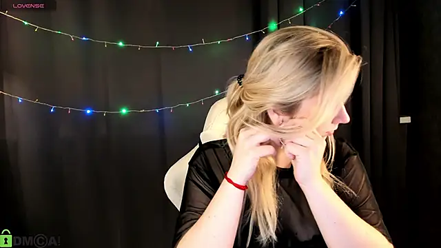 SoftLana online show from January 8, 2026, 4:07 am