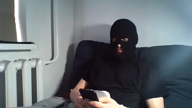 KaelNox online show from April 16, 2026, 6:47 am