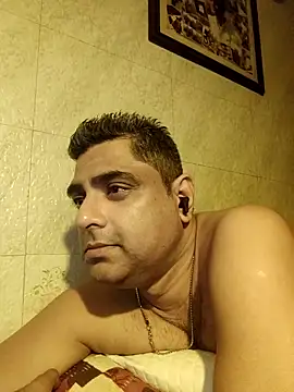 Snapshot of hardnhornybull chatting on March 20, 2026, 8:43 pm hardnhornybull online show from March 20, 2026, 8:43 pm