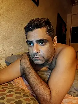 Snapshot of hardnhornybull chatting on July 28, 2026, 7:39 pm hardnhornybull online show from July 28, 2026, 7:39 pm