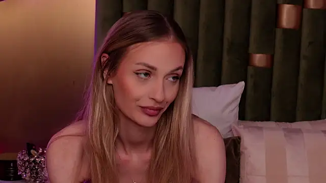 Snapshot of AmeliaAngel chatting on April 24, 2026, 6:59 am AmeliaAngel online show from April 24, 2026, 6:59 am