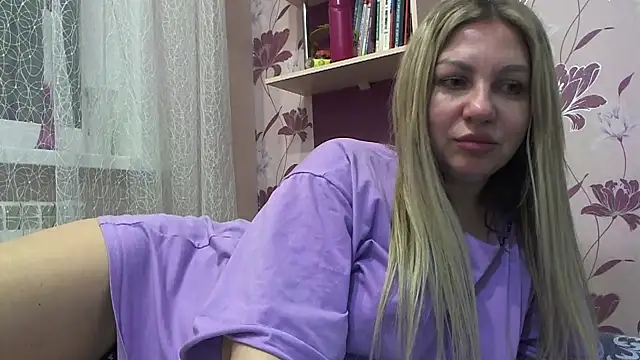 Snapshot of AmandaSexyLAX chatting on February 4, 2026, 4:24 pm AmandaSexyLAX online show from February 4, 2026, 4:24 pm