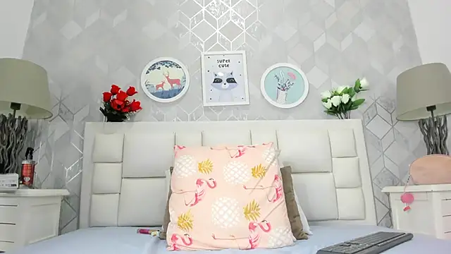 Snapshot of laura_rouse7 chatting on June 19, 2026, 7:30 pm laura rouse7 online show from June 19, 2026, 7:30 pm