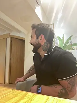 Snapshot of miniman99 chatting on February 6, 2026, 11:12 pm miniman99 online show from February 6, 2026, 11:12 pm