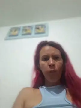Snapshot of cintia_love chatting on June 18, 2026, 10:37 pm cintia love online show from June 18, 2026, 10:37 pm