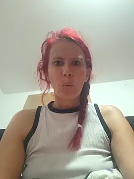 Snapshot of cintia_love chatting on May 9, 2026, 7:39 pm cintia love online show from May 9, 2026, 7:39 pm