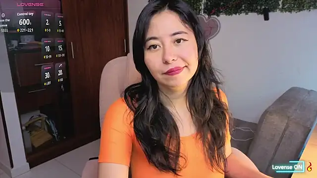 Snapshot of LolaOpalX chatting on May 5, 2026, 3:48 pm LolaOpalX online show from May 5, 2026, 3:48 pm