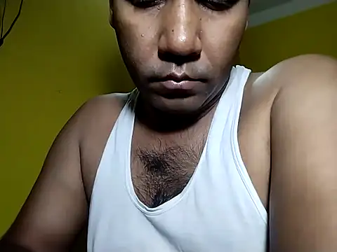 Snapshot of Lucky___05 chatting on July 4, 2026, 6:20 am Lucky 05 online show from July 4, 2026, 6:20 am