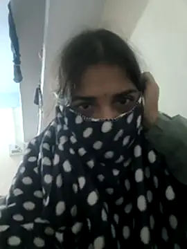 MONIKA BIGG55A online show from February 2, 2026, 5:12 pm