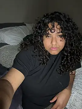 Angeliccreamyrican online show from May 12, 2026, 6:21 am