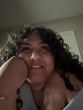 Angeliccreamyrican online show from May 7, 2026, 5:22 am