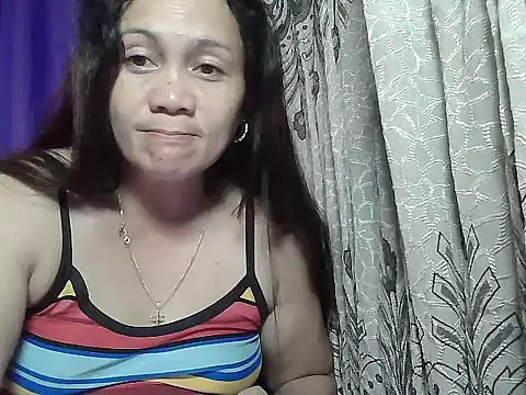 prettymomma24xx online show from June 16, 2026, 12:32 am