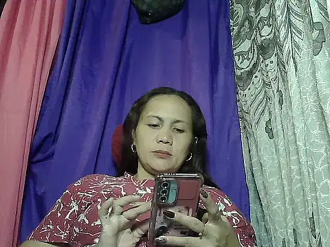 Snapshot of prettymomma24xx chatting on July 28, 2026, 9:39 am prettymomma24xx online show from July 28, 2026, 9:39 am