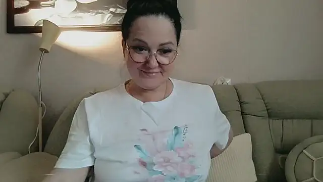 Snapshot of infinity_loveliness chatting on June 7, 2026, 5:23 am infinity loveliness online show from June 7, 2026, 5:23 am