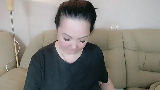 Snapshot of infinity_loveliness chatting on February 16, 2026, 6:45 am infinity loveliness online show from February 16, 2026, 6:45 am