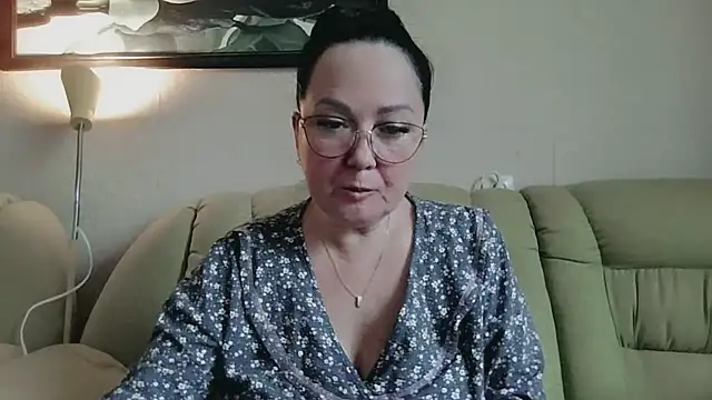 Snapshot of infinity_loveliness chatting on June 13, 2026, 6:33 am infinity loveliness online show from June 13, 2026, 6:33 am
