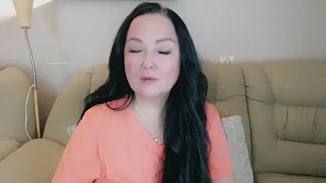 infinity loveliness online show from November 11, 2025, 7:58 am