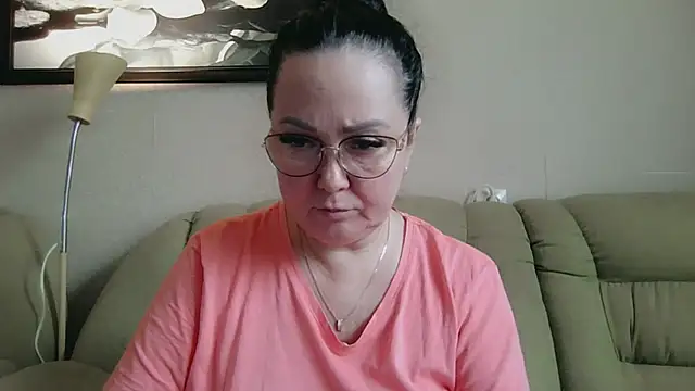 Snapshot of infinity_loveliness chatting on June 10, 2026, 5:41 am infinity loveliness online show from June 10, 2026, 5:41 am
