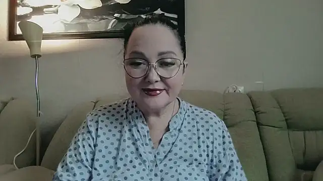 Snapshot of infinity_loveliness chatting on June 6, 2026, 5:56 am infinity loveliness online show from June 6, 2026, 5:56 am