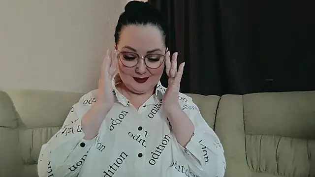 Snapshot of infinity_loveliness chatting on March 6, 2026, 9:15 am infinity loveliness online show from March 6, 2026, 9:15 am