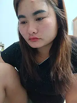 Snapshot of Sweet--Sexy chatting on May 14, 2026, 7:00 pm Sweet--Sexy online show from May 14, 2026, 7:00 pm