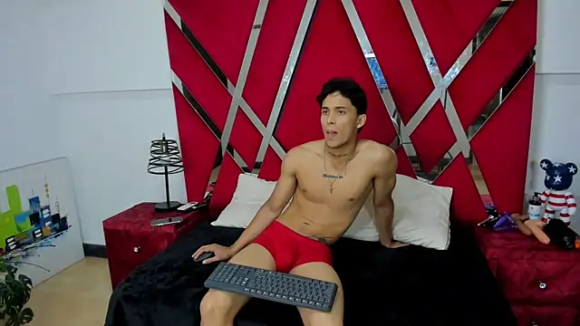 aishaxht online show from April 23, 2026, 9:05 pm