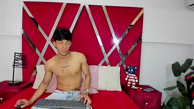 aishaxht online show from May 2, 2026, 9:09 pm