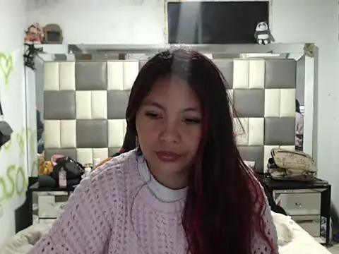 dulcecandy18 online show from February 2, 2026, 4:11 am