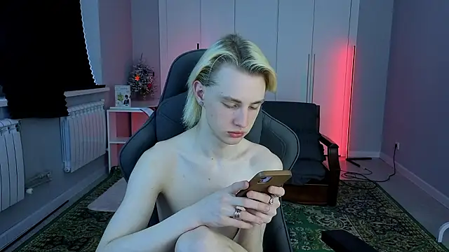 Snapshot of lucidangelok1 chatting on March 25, 2026, 4:23 am lucidangelok1 online show from March 25, 2026, 4:23 am