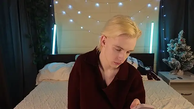 lucidangelok1 online show from January 8, 2026, 2:12 pm