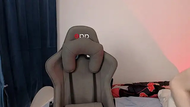 Snapshot of lucidangelok1 chatting on April 3, 2026, 7:04 am lucidangelok1 online show from April 3, 2026, 7:04 am