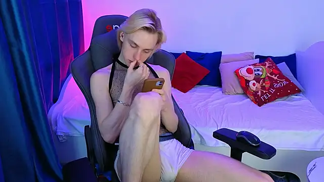 Snapshot of lucidangelok1 chatting on April 11, 2026, 6:10 am lucidangelok1 online show from April 11, 2026, 6:10 am