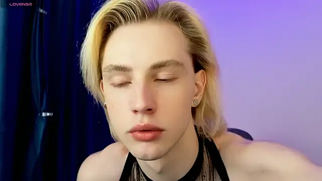 Snapshot of lucidangelok1 chatting on April 10, 2026, 7:26 am lucidangelok1 online show from April 10, 2026, 7:26 am