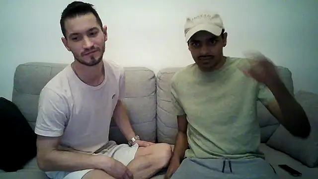 batschi0512 online show from January 18, 2026, 4:05 am