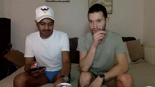 batschi0512 online show from January 18, 2026, 10:57 pm