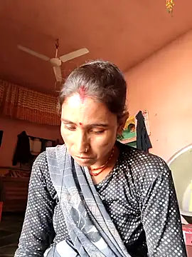 lodhi8080 online show from May 4, 2026, 4:16 am