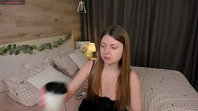 BlondeHott online show from March 21, 2026, 6:47 am