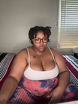 Chocolatebunnyxx96 online show from April 20, 2026, 5:03 pm