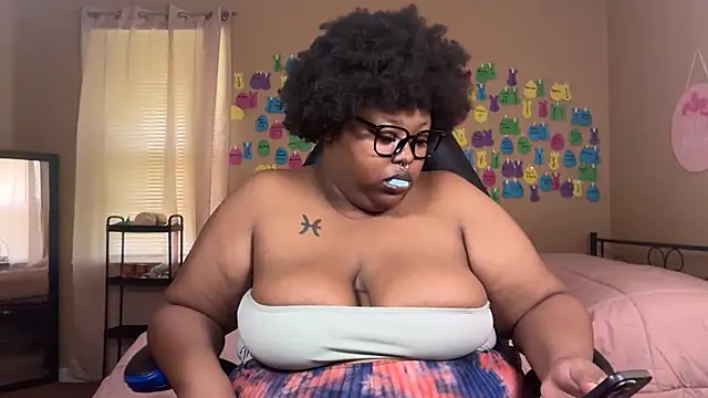 Snapshot of Chocolatebunnyxx96 chatting on July 10, 2026, 7:25 pm Chocolatebunnyxx96 online show from July 10, 2026, 7:25 pm