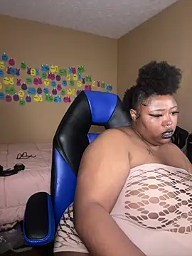 Snapshot of Chocolatebunnyxx96 chatting on May 27, 2026, 6:32 am Chocolatebunnyxx96 online show from May 27, 2026, 6:32 am