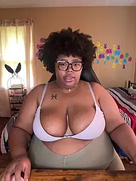 Snapshot of Chocolatebunnyxx96 chatting on May 11, 2026, 4:04 pm Chocolatebunnyxx96 online show from May 11, 2026, 4:04 pm