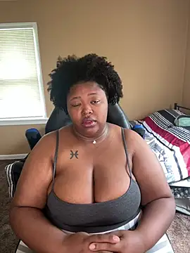 Chocolatebunnyxx96 online show from May 5, 2026, 2:53 pm