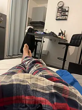 Snapshot of zonki123 chatting on March 25, 2026, 6:18 pm zonki123 online show from March 25, 2026, 6:18 pm