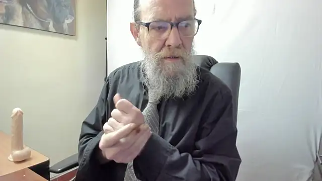 Snapshot of Uncle_Hottie chatting on March 7, 2026, 4:45 pm Uncle Hottie online show from March 7, 2026, 4:45 pm