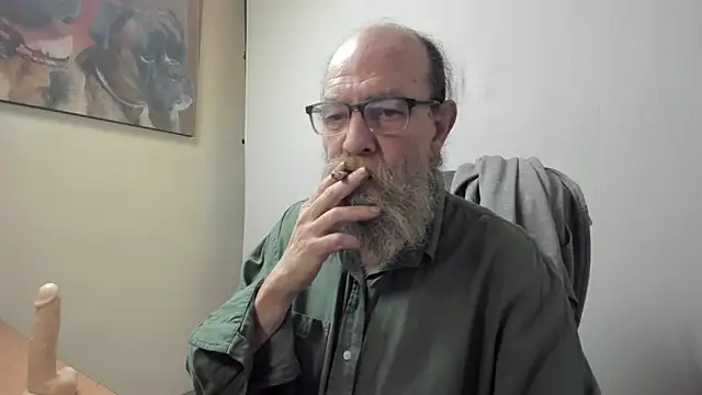 Snapshot of Uncle_Hottie chatting on March 8, 2026, 4:43 pm Uncle Hottie online show from March 8, 2026, 4:43 pm
