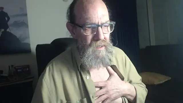 Snapshot of Uncle_Hottie chatting on July 14, 2026, 2:05 am Uncle Hottie online show from July 14, 2026, 2:05 am