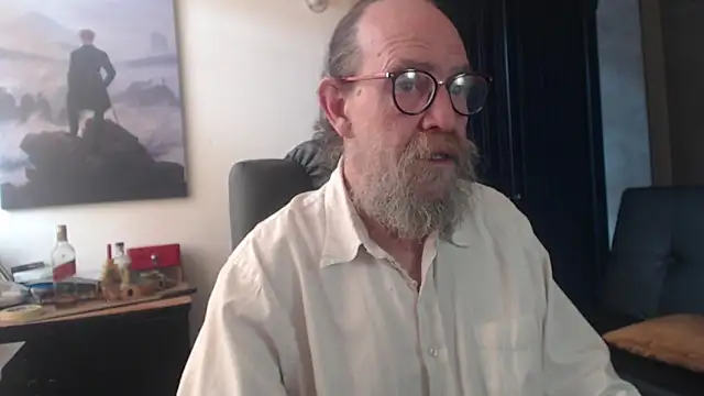 Snapshot of Uncle_Hottie chatting on July 4, 2026, 6:12 pm Uncle Hottie online show from July 4, 2026, 6:12 pm