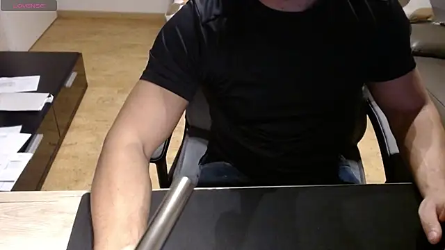 Snapshot of sensualman90 chatting on March 5, 2026, 9:54 pm sensualman90 online show from March 5, 2026, 9:54 pm