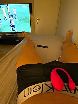 sensualman90 online show from June 19, 2026, 8:58 pm