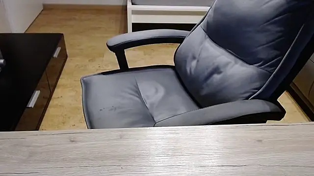 Snapshot of sensualman90 chatting on February 22, 2026, 10:55 pm sensualman90 online show from February 22, 2026, 10:55 pm